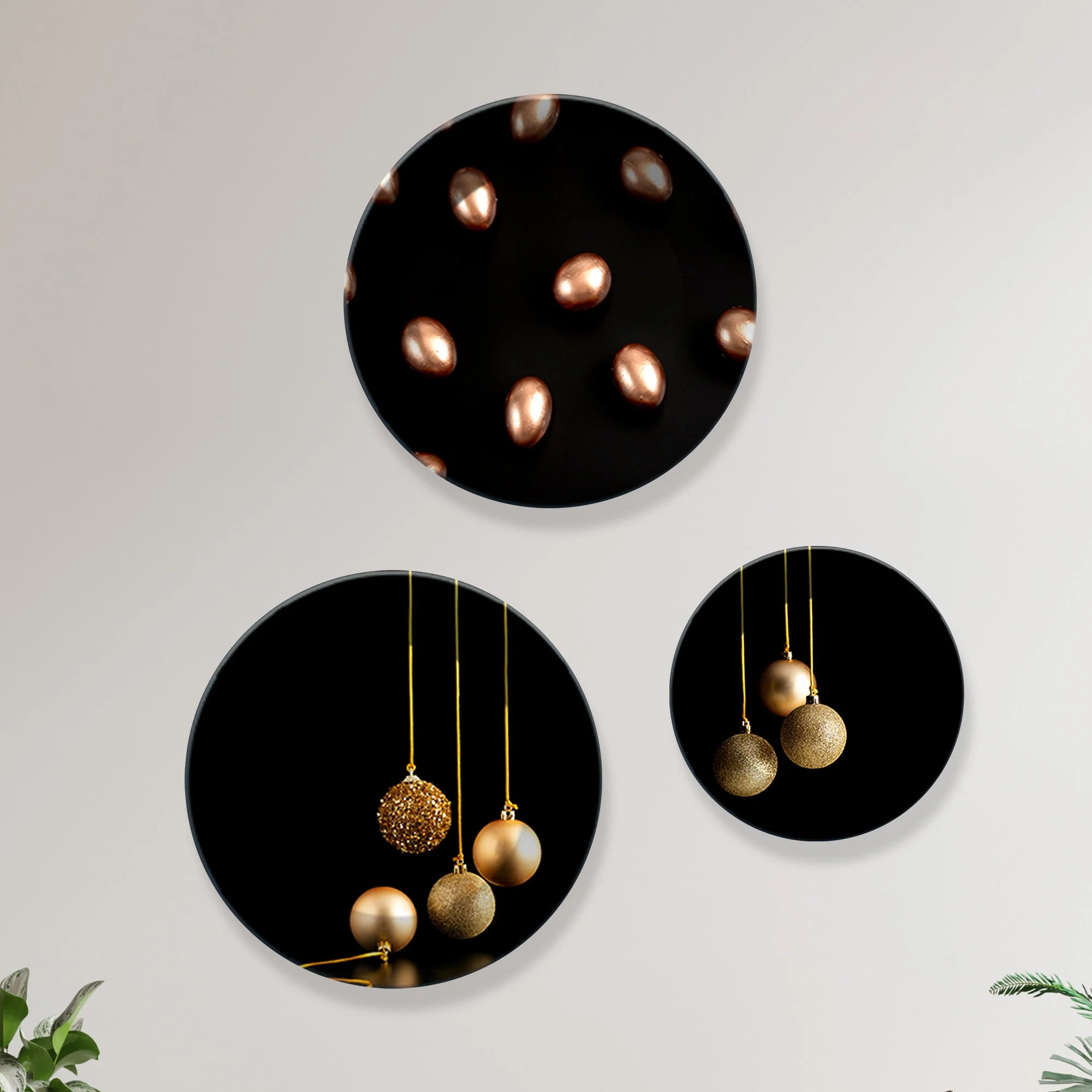 Decorative Christmas Balls Wall Plates Painting Set of Three - Image 4