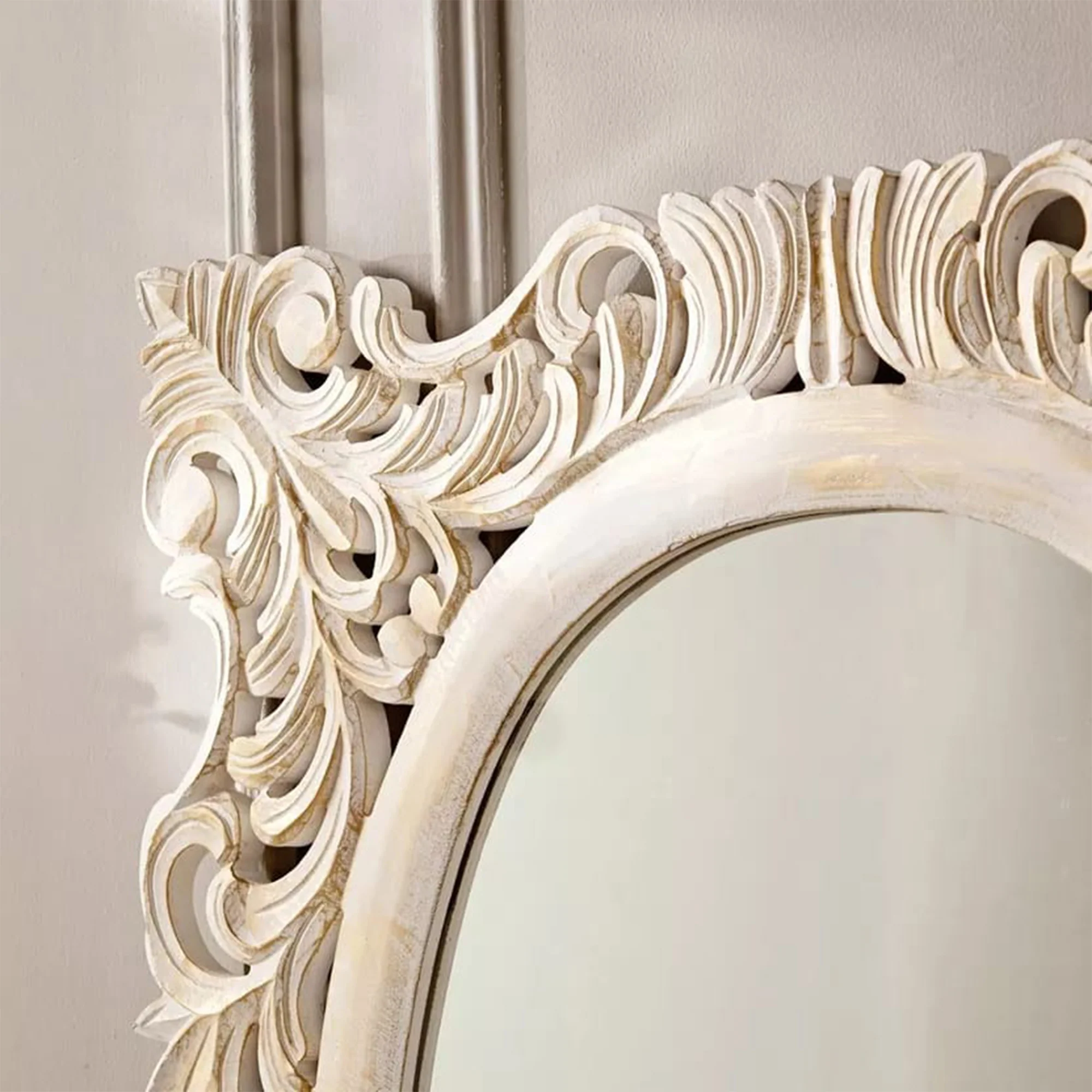 Decorative Wall Mirror | Classic Luxury Home Décor - Image 4