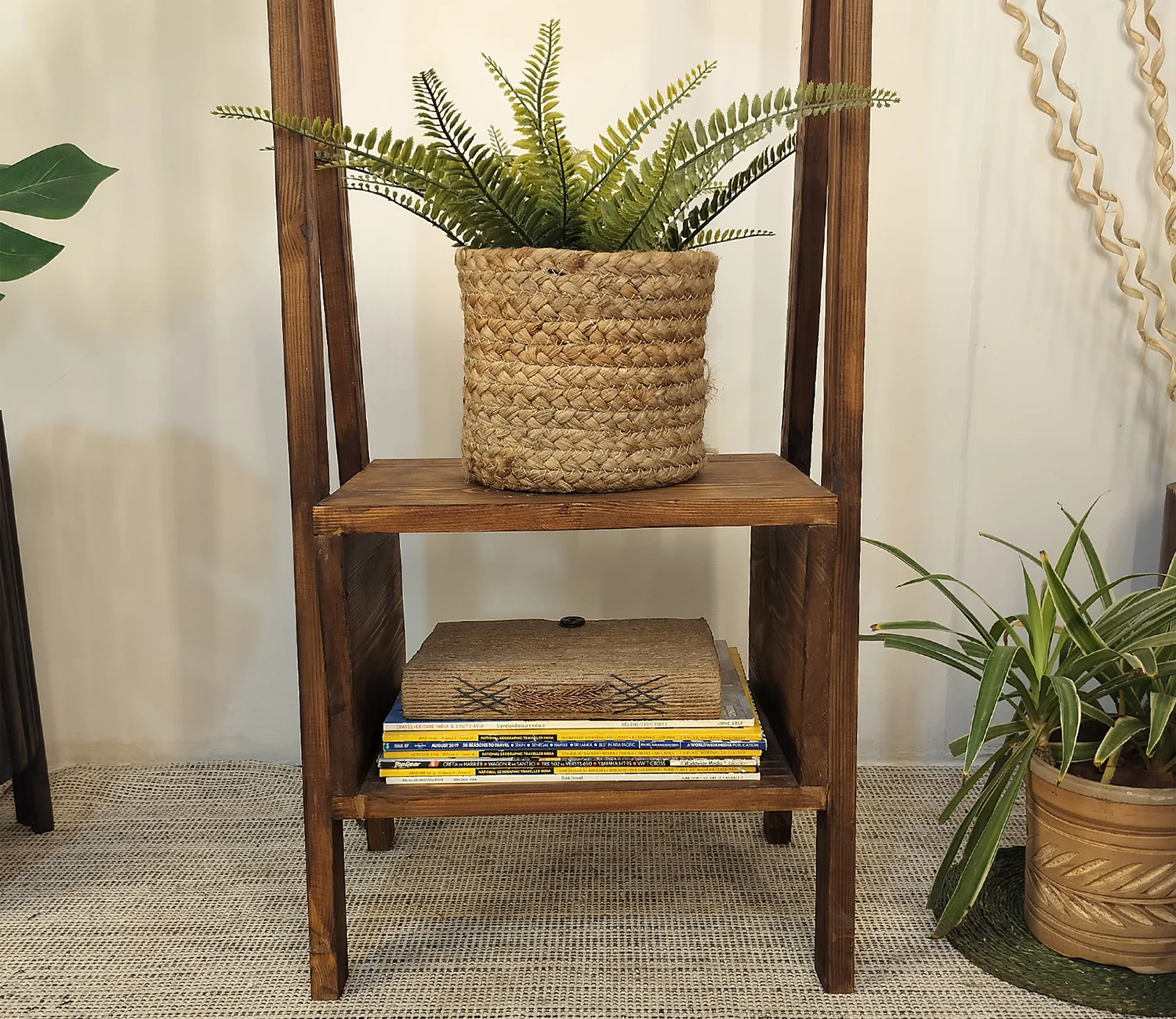 Decorative Wooden Floor Lamp with Brown Base and Jute Fabric Lampshade - Image 4