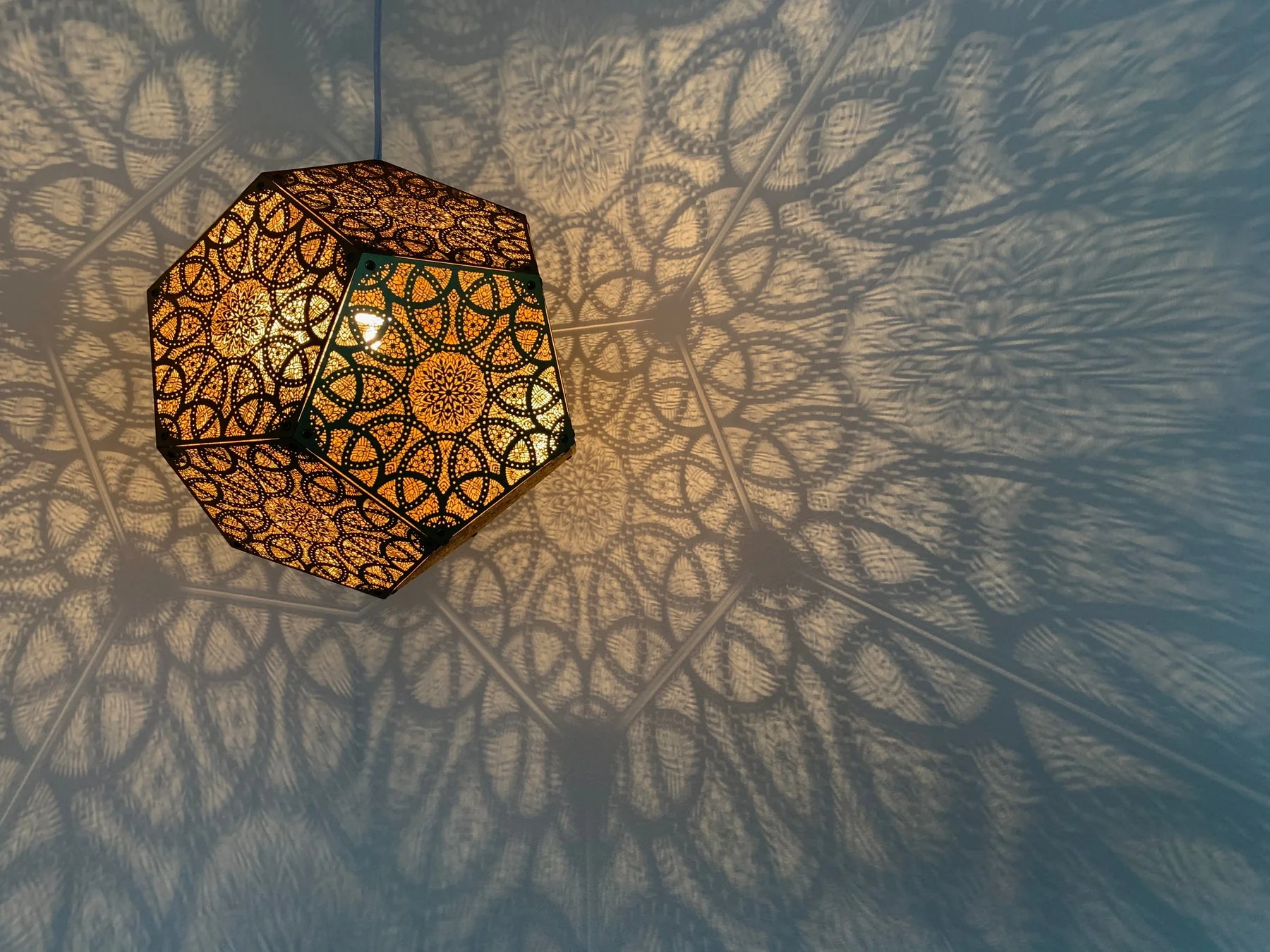 Designer Shadow Casting Pendant Lamp - Image 15