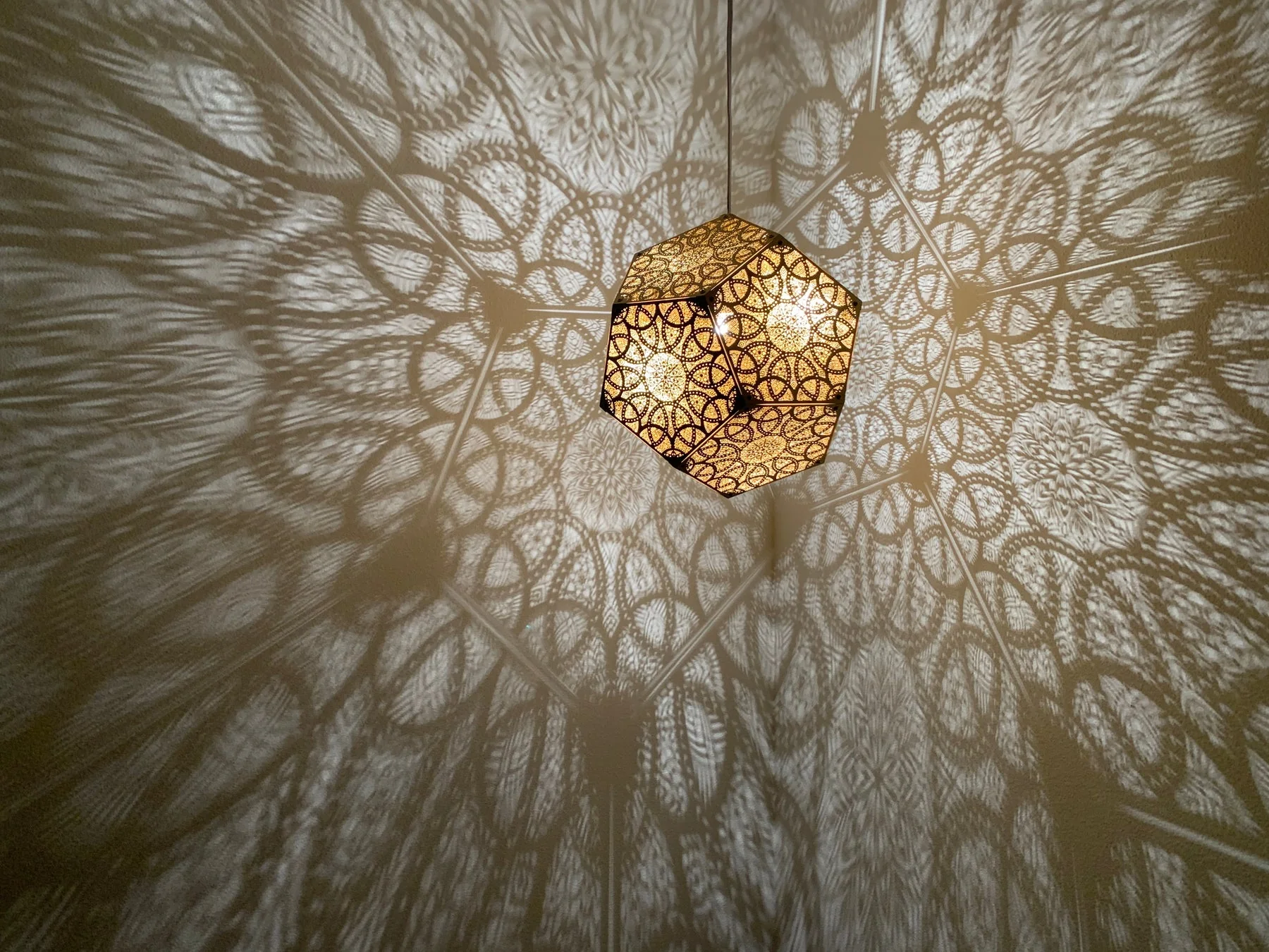 Designer Shadow Casting Pendant Lamp - Image 5