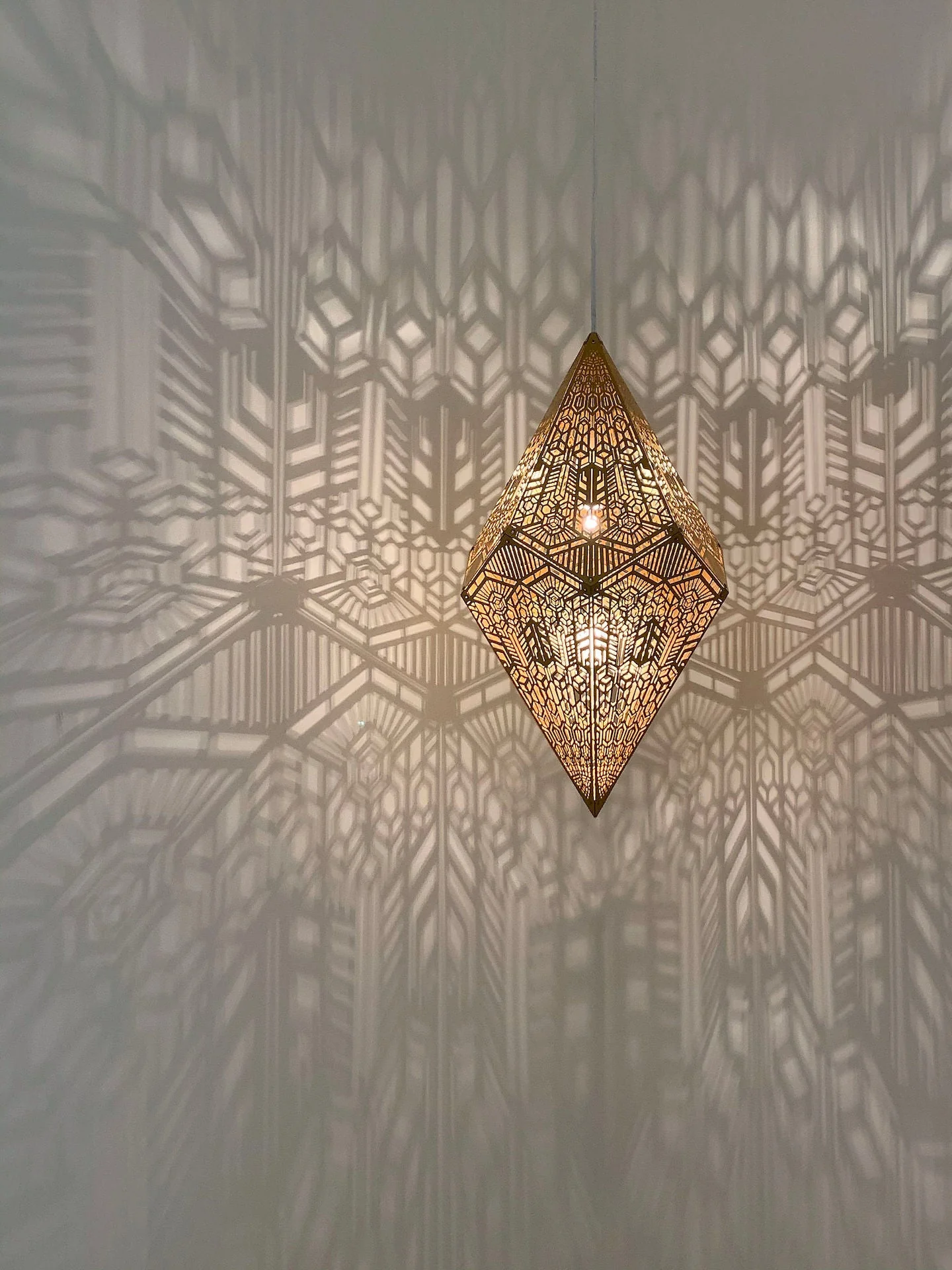 Elegant Shadow Design Ceiling Lamp - Image 15
