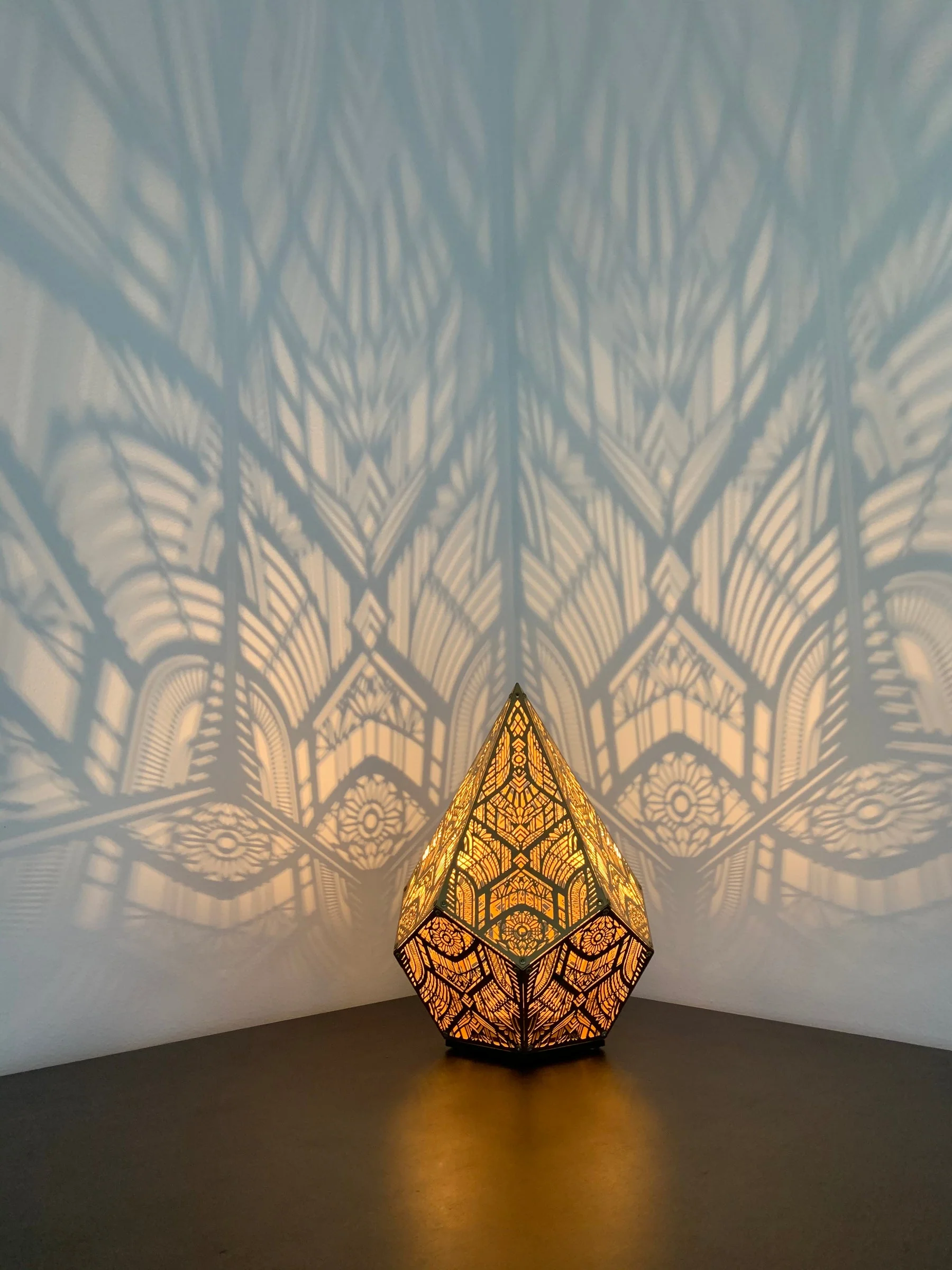 Golden Pointed Decorative Table Light - Image 14