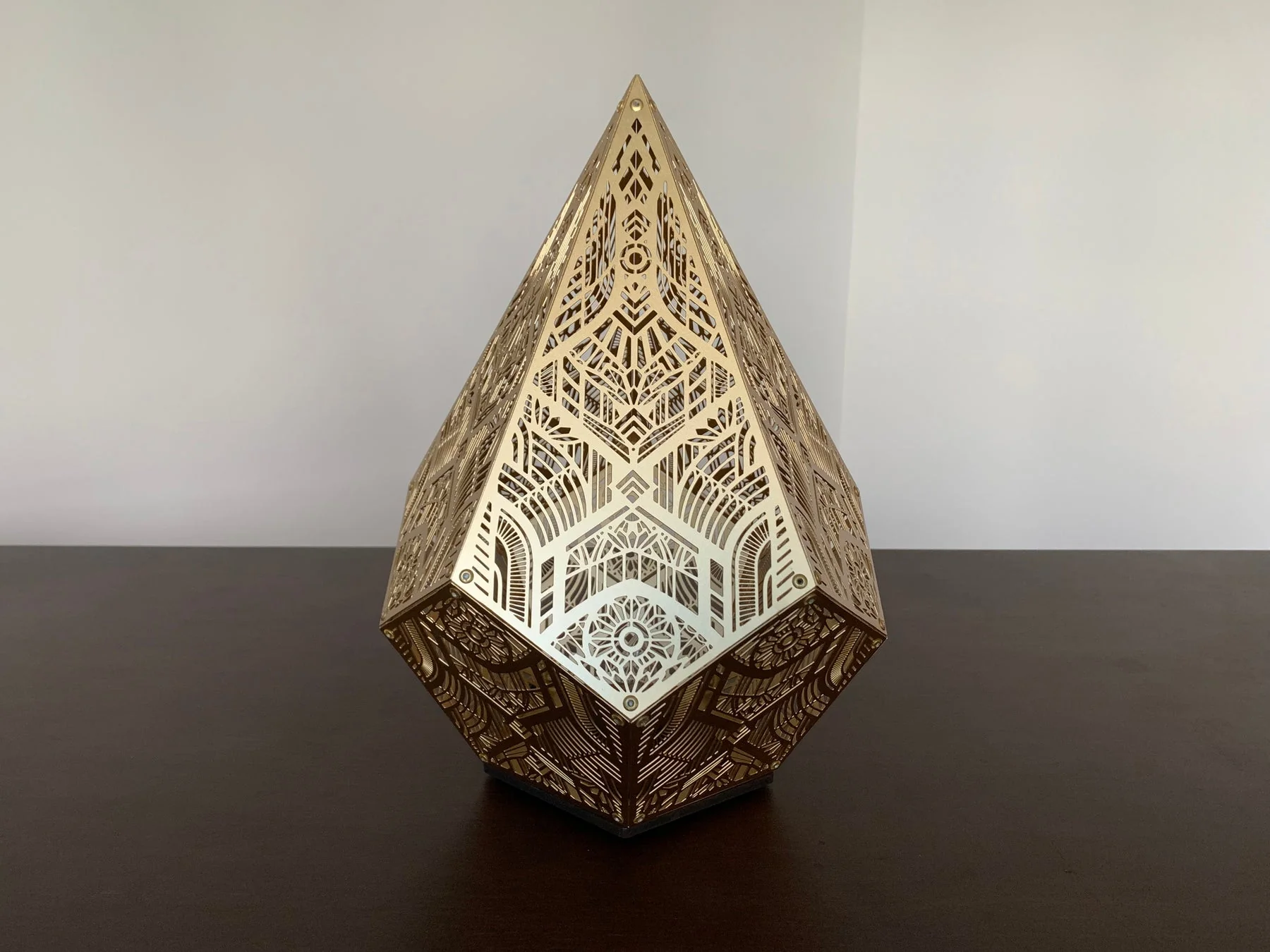 Golden Pointed Decorative Table Light - Image 2