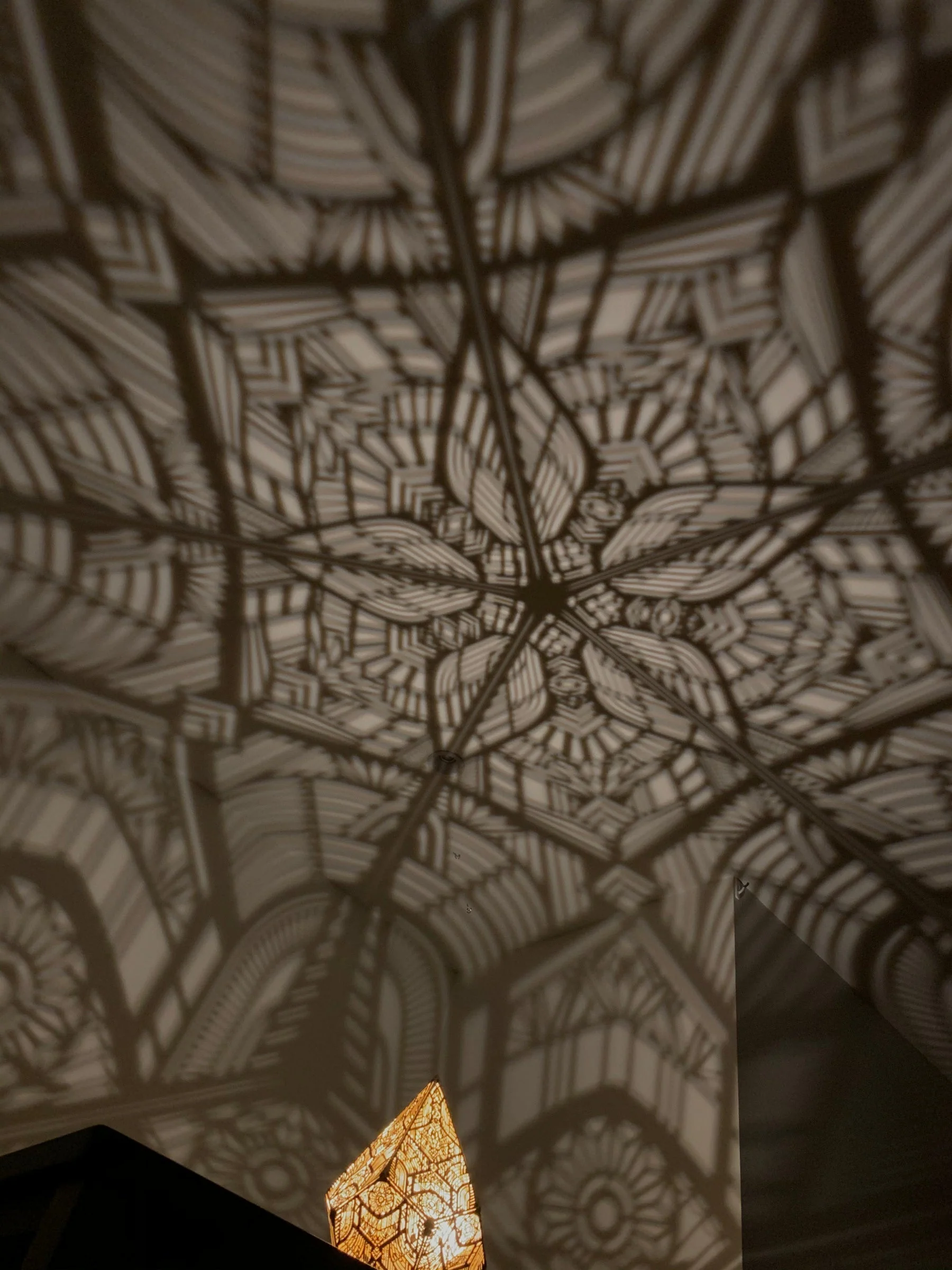 Golden Pointed Decorative Table Light - Image 8