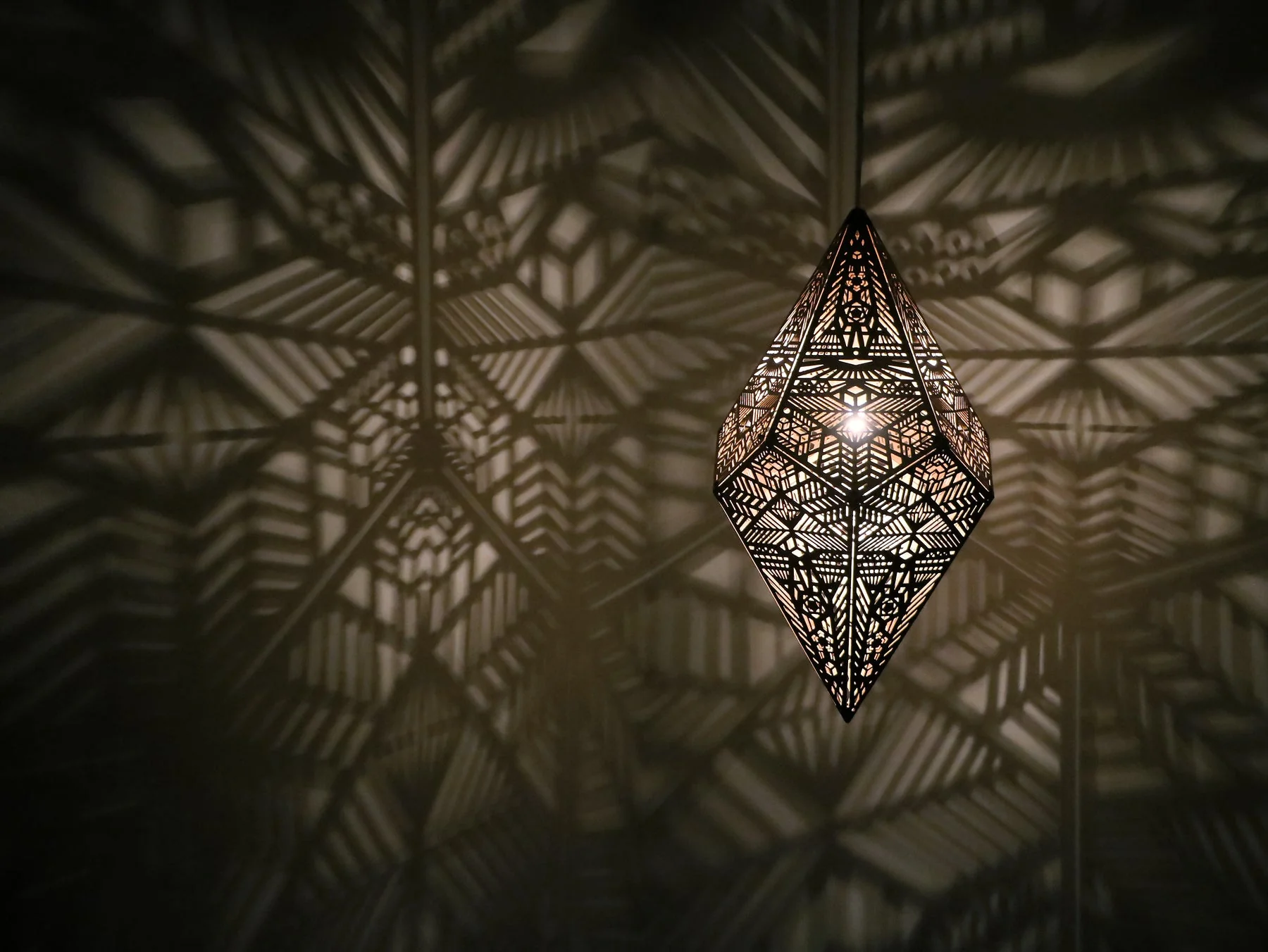 Golden Shadow Casting Hanging Lamp - Image 15