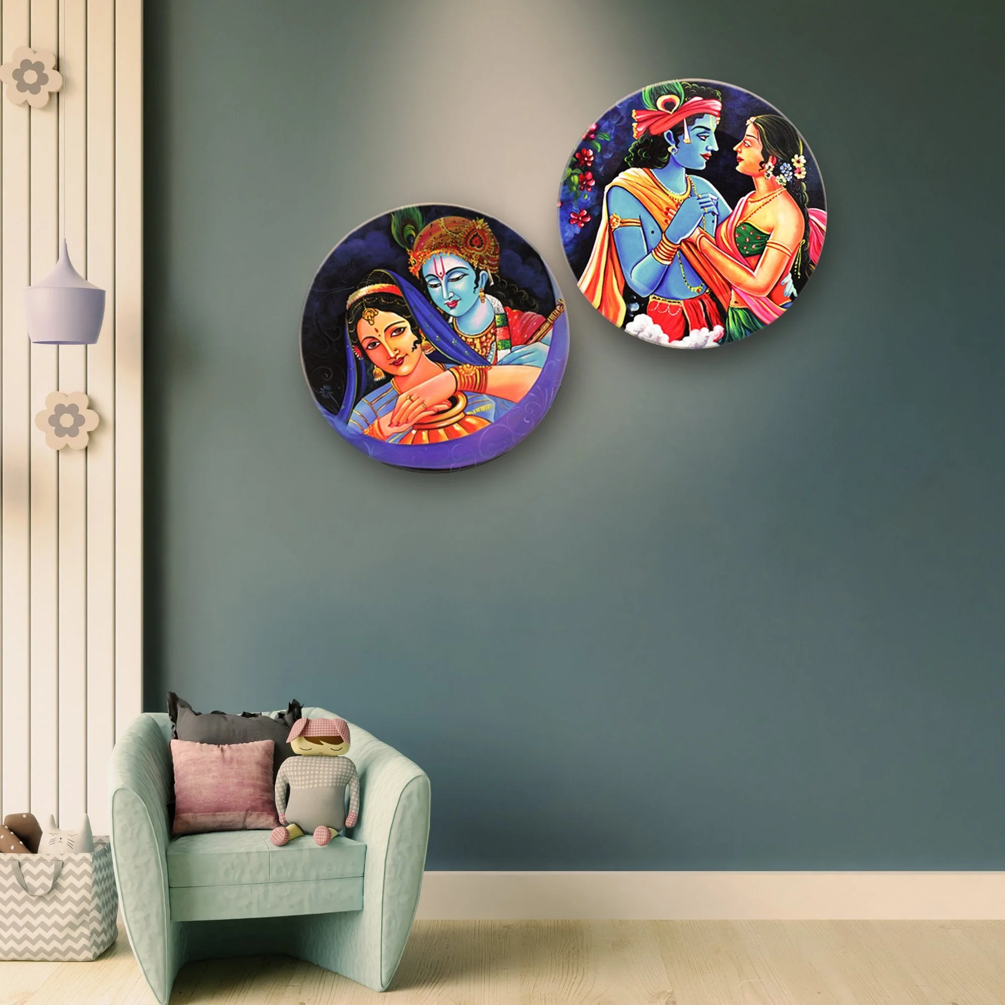 Hanging Wall Plates Painting of Lord Radha Krishna 2 Pieces - Image 2