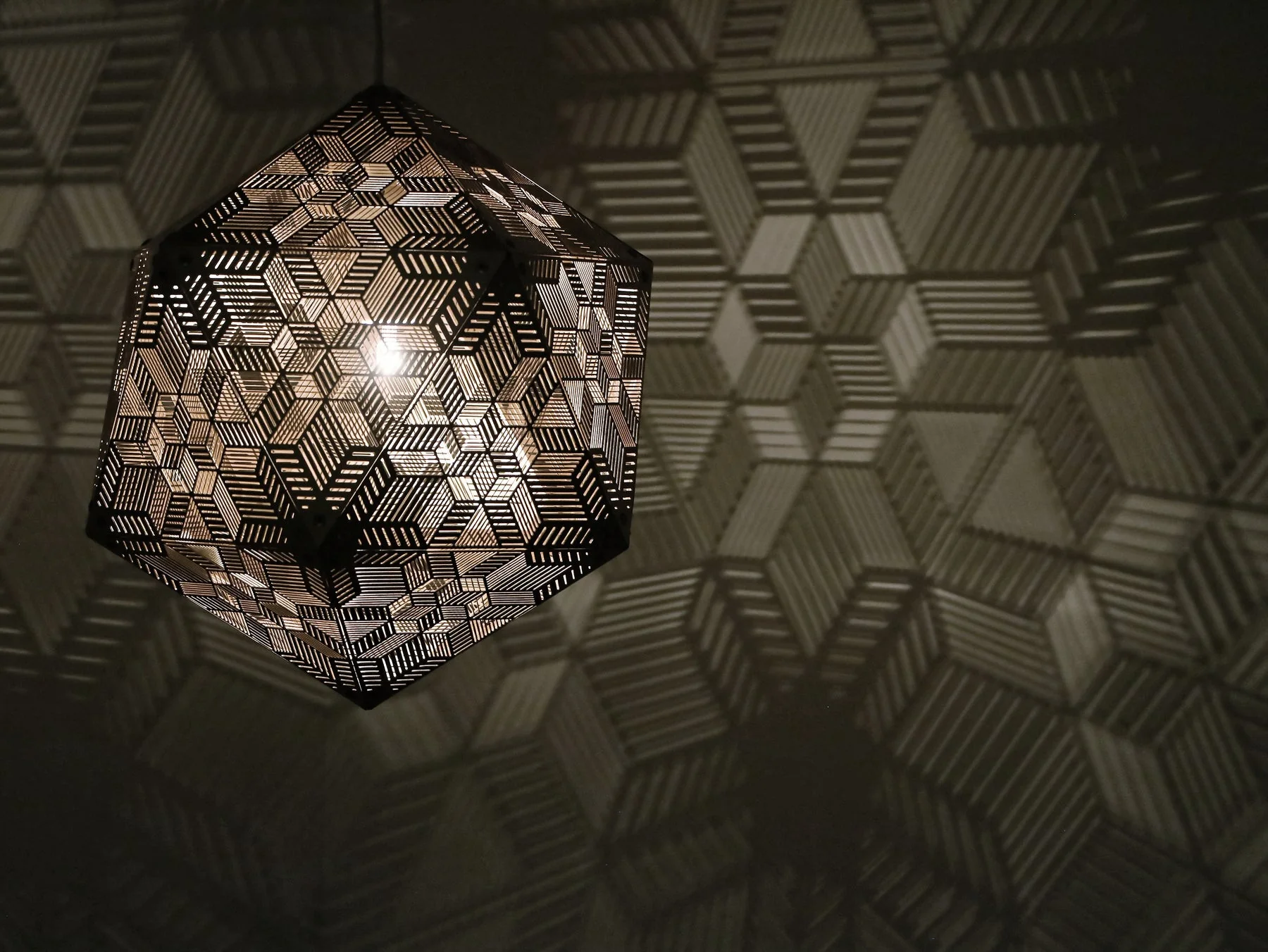 Laser-Cut Hanging Shadow Lamp - Image 3