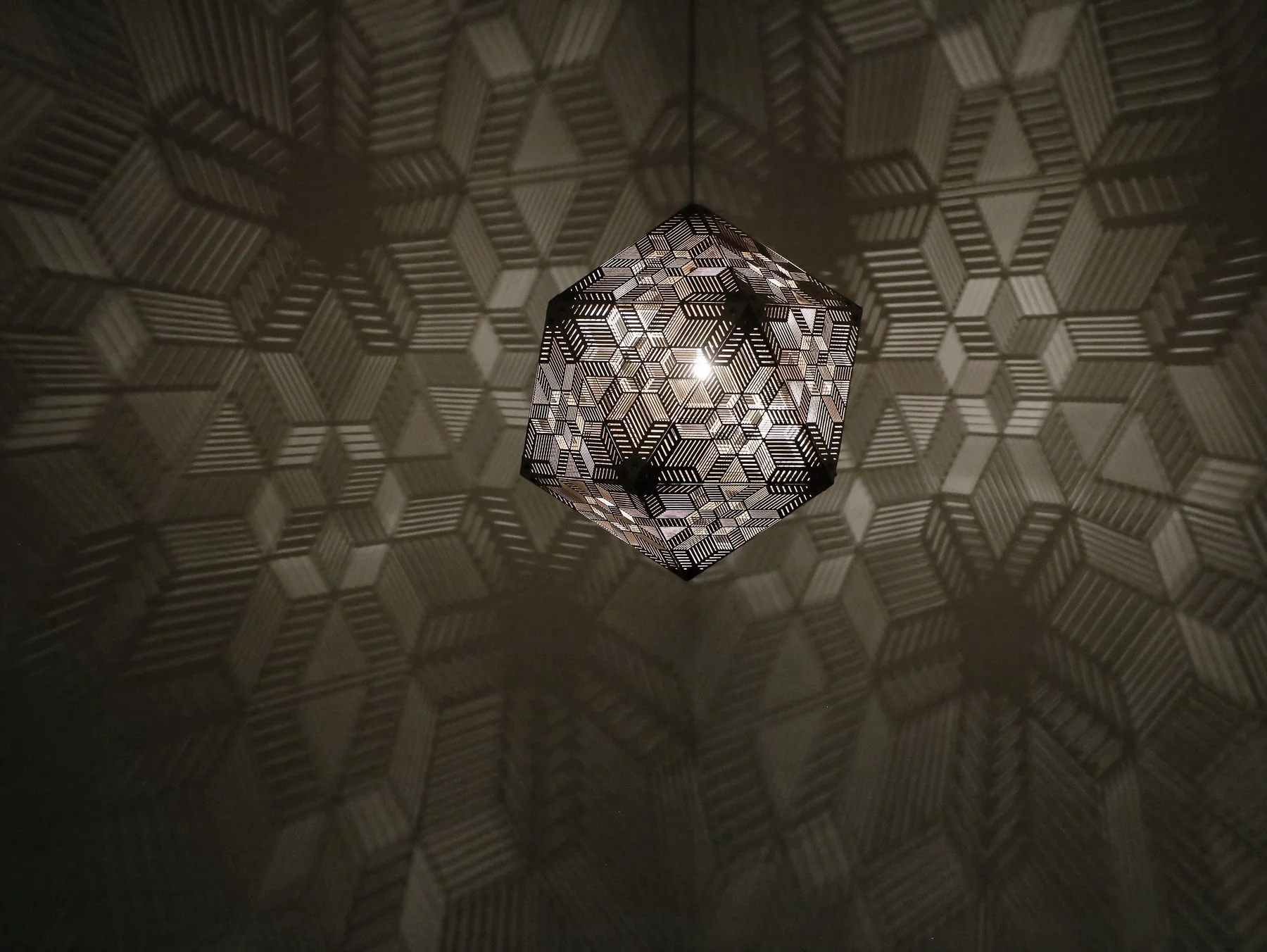 Laser-Cut Hanging Shadow Lamp - Image 5