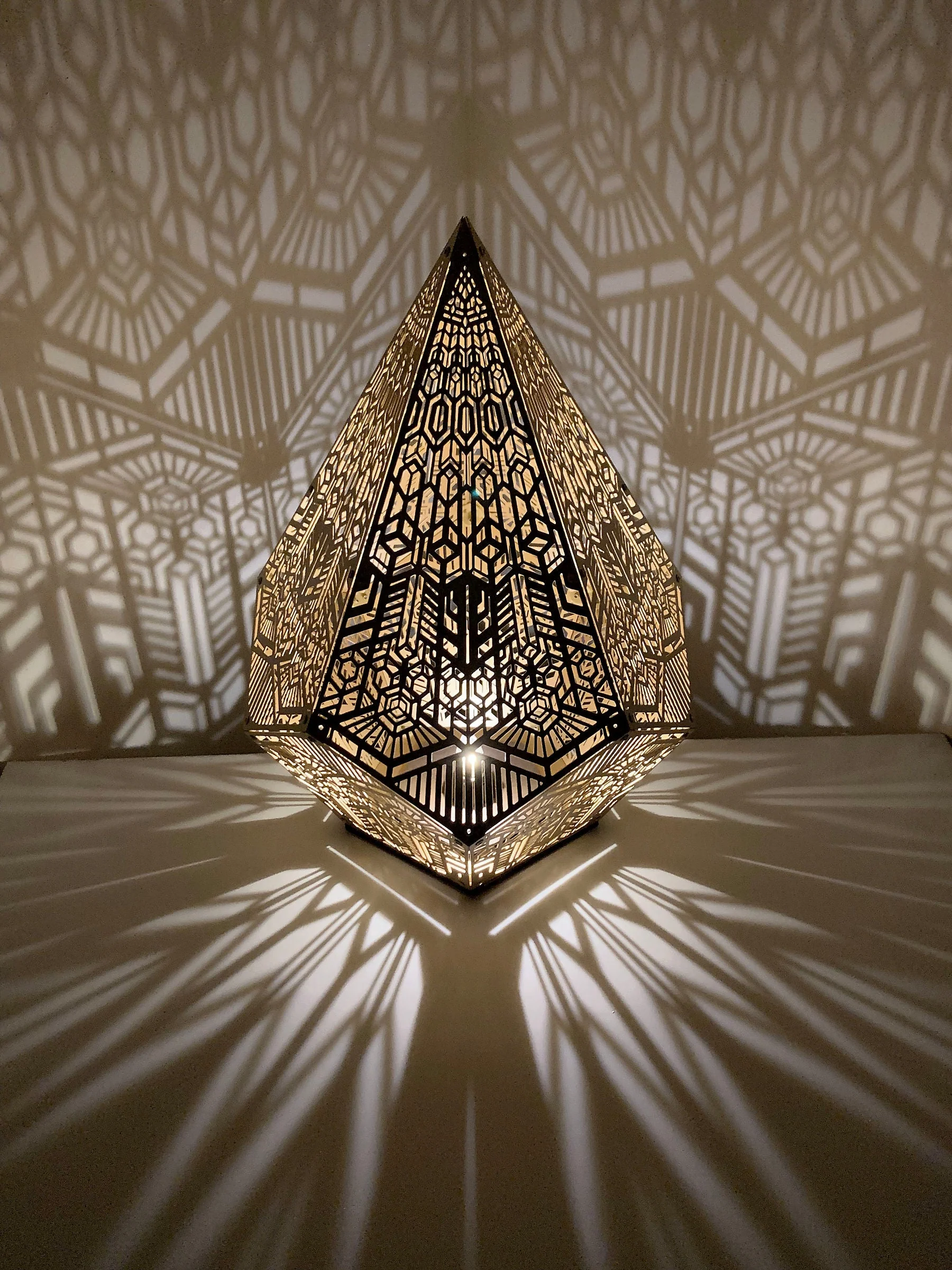 Luxury Decorative Table Light - Image 10