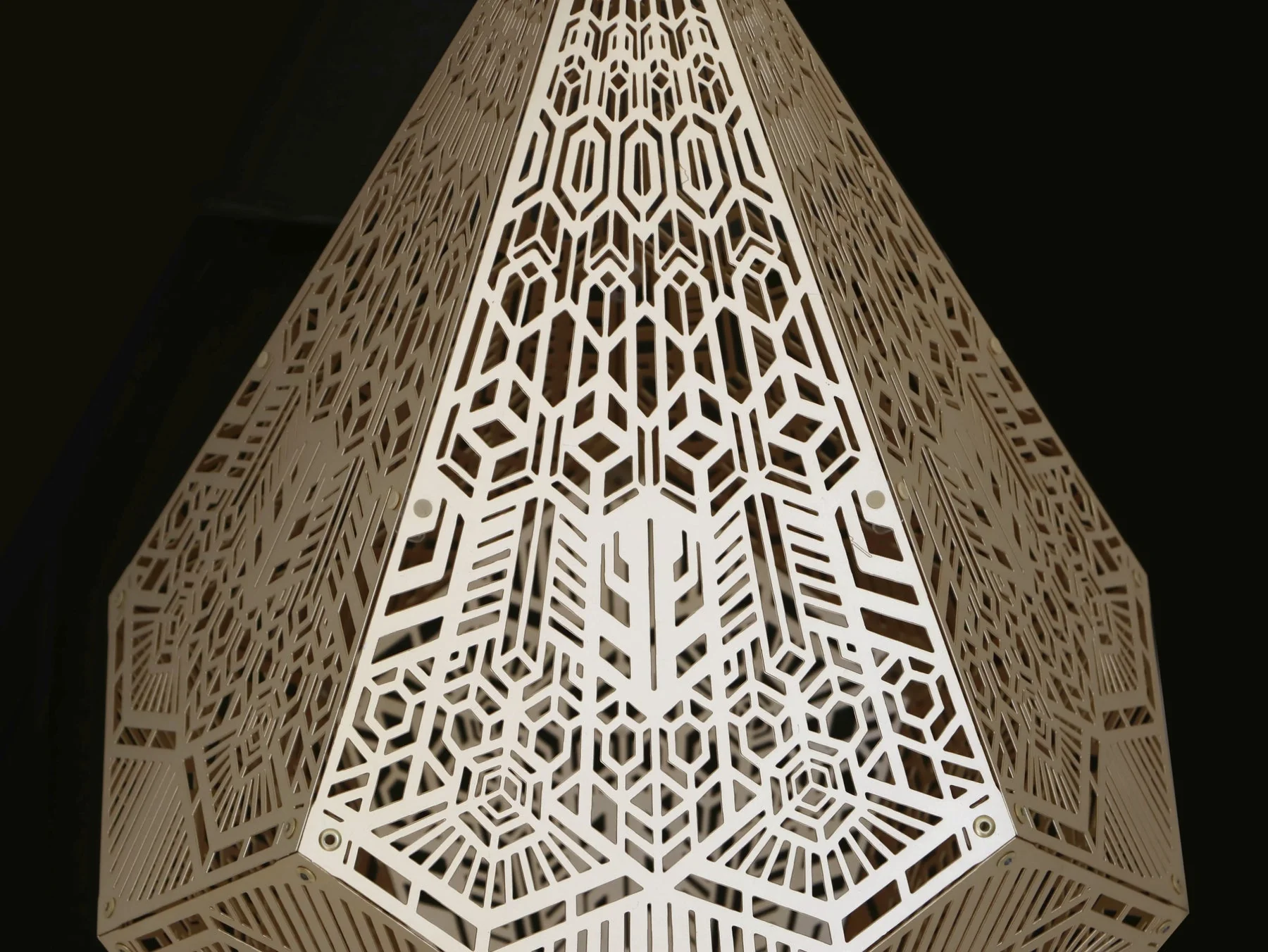 Luxury Decorative Table Light - Image 8