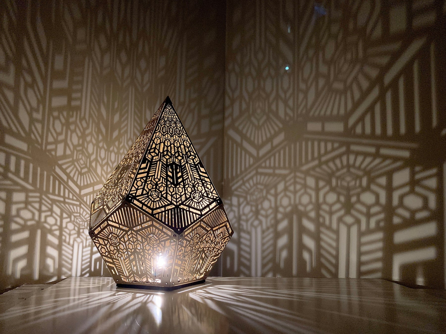 Luxury Decorative Table Light - Image 9