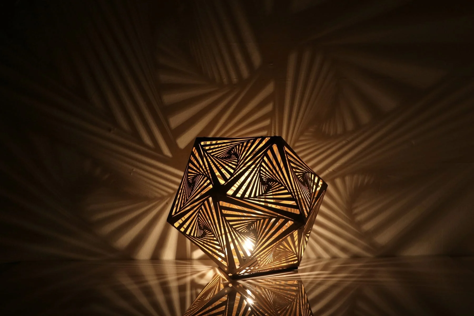 Modern Design Table Lamp - Image 4
