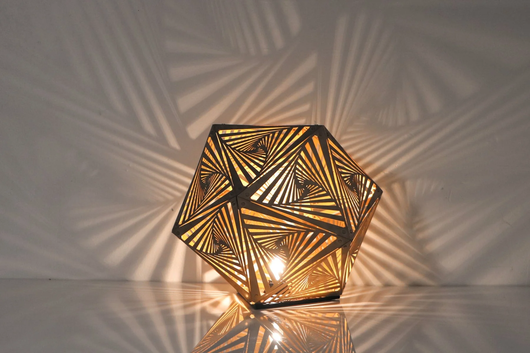 Modern Design Table Lamp - Image 5