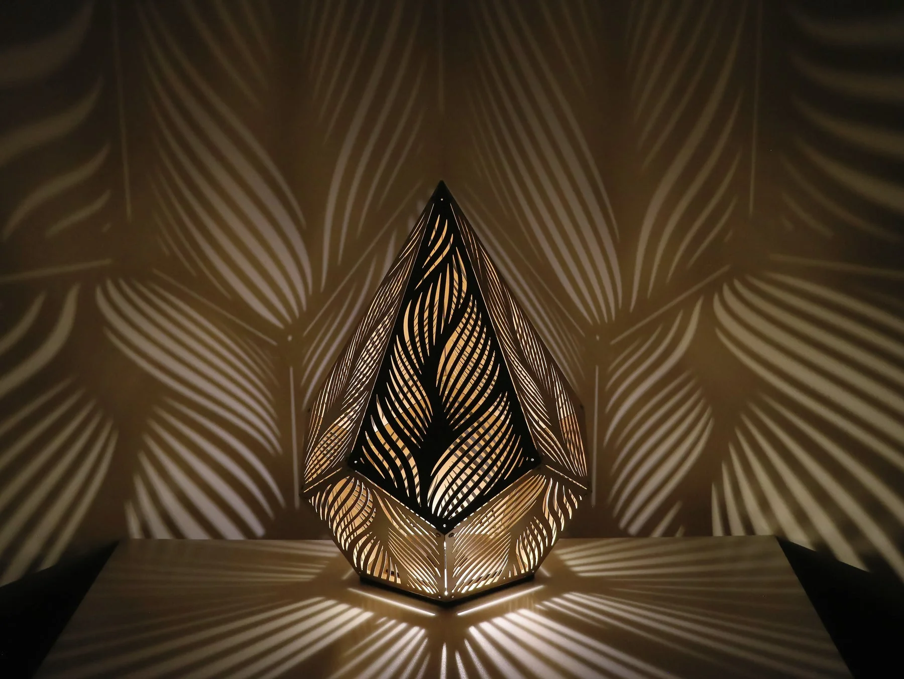 Stylish Shadow Casting Lamp - Image 10