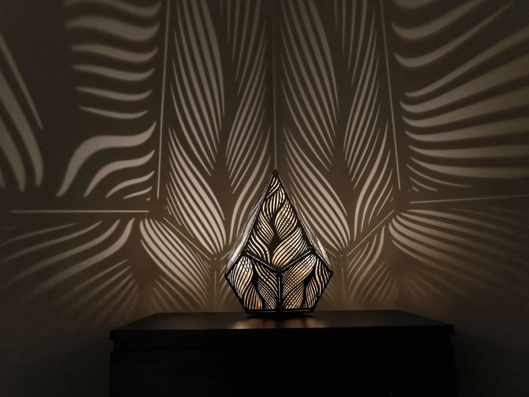 Stylish Shadow Casting Lamp - Image 7